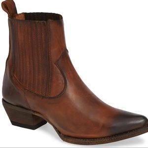 Frye Sacha Western Booties Size 7